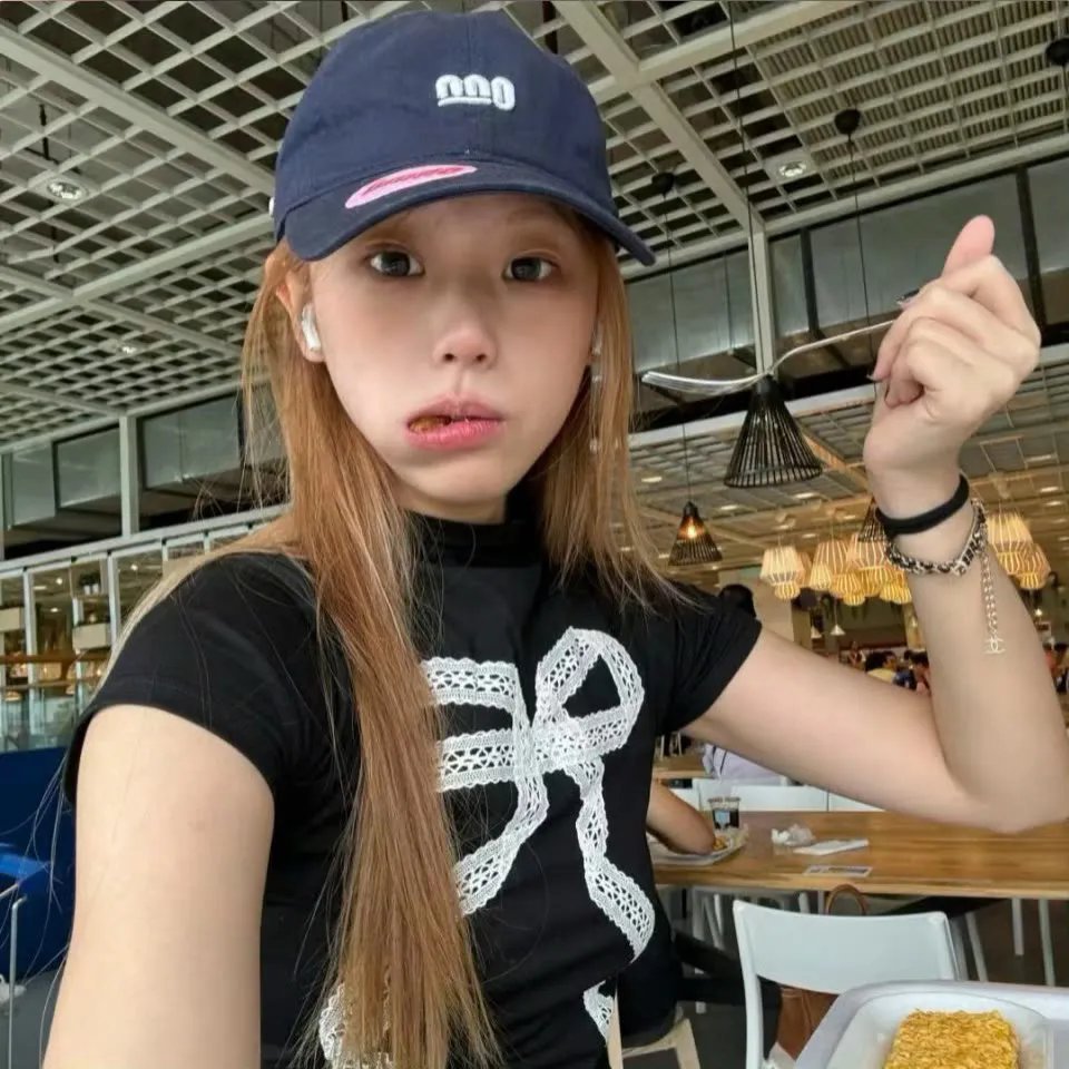 系统坑我冰山校花送我早餐奶